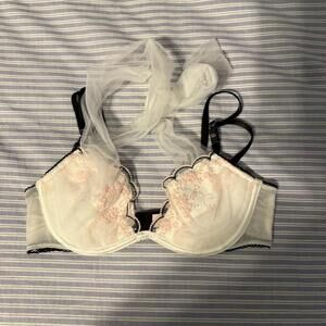 Victoria's Secret Bra Lined Plunge Halter with Floral Embroider